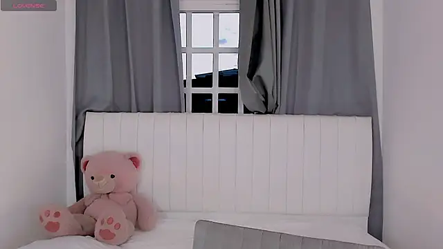 Snapshot of gatitavenecis chatting on September 13, 10:48 am gatitavenecis online show from September 13, 10:48 am