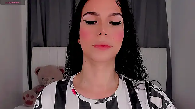 Snapshot of gatitavenecis chatting on September 20, 1:23 pm gatitavenecis online show from September 20, 1:23 pm