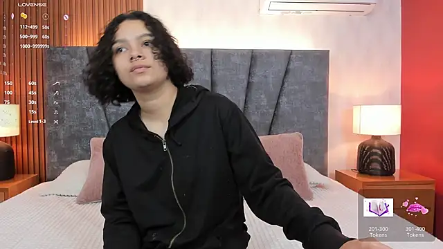 pretty sunlight  online show from January 14, 1:26 am