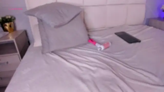 emma brooks1 online show from March 1, 10:42 pm