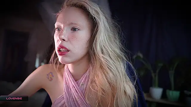  Phantom thread  online show from November 7, 9:42 am