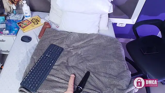 Snapshot of brigiitte_rohan chatting on March 16, 9:16 am brigiitte rohan online show from March 16, 9:16 am