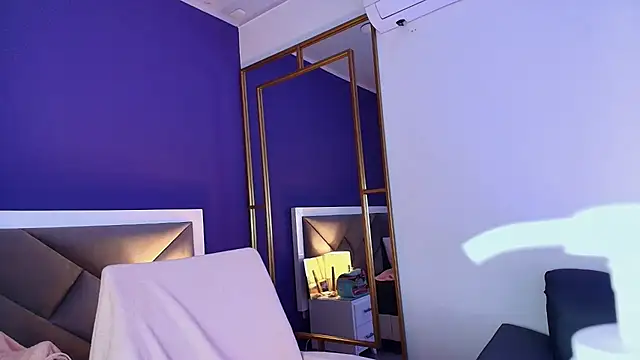 Snapshot of brigiitte_rohan chatting on October 7, 2:53 am brigiitte rohan online show from October 7, 2:53 am