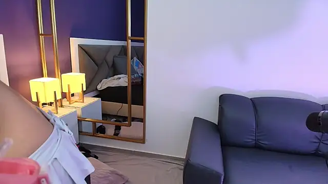 Snapshot of brigiitte_rohan chatting on October 21, 3:07 am brigiitte rohan online show from October 21, 3:07 am