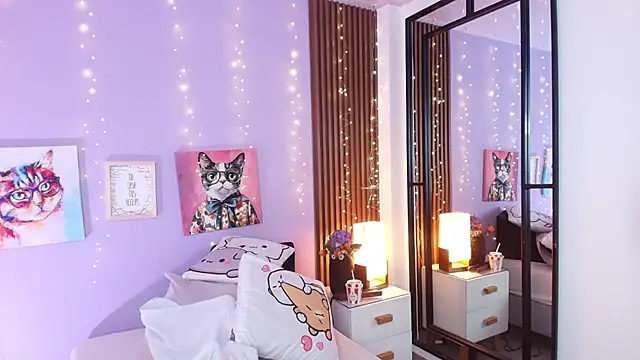 Snapshot of brigiitte_rohan chatting on November 10, 9:25 pm brigiitte rohan online show from November 10, 9:25 pm