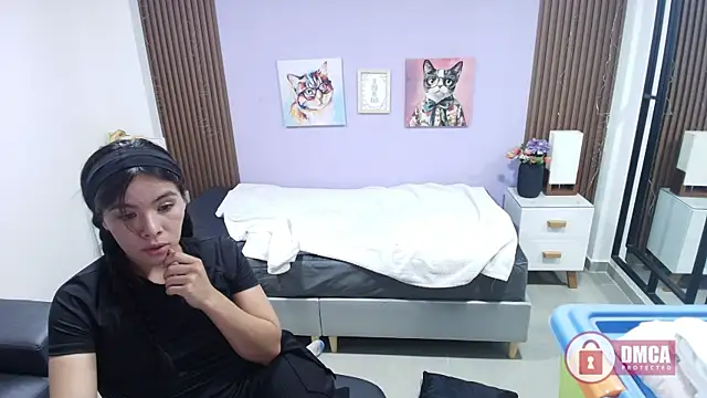 Snapshot of brigiitte_rohan chatting on November 13, 7:02 pm brigiitte rohan online show from November 13, 7:02 pm