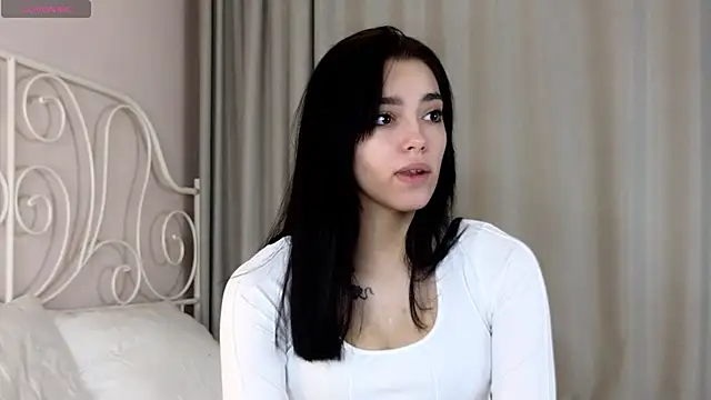 WildaBendell online show from March 6, 1:24 pm