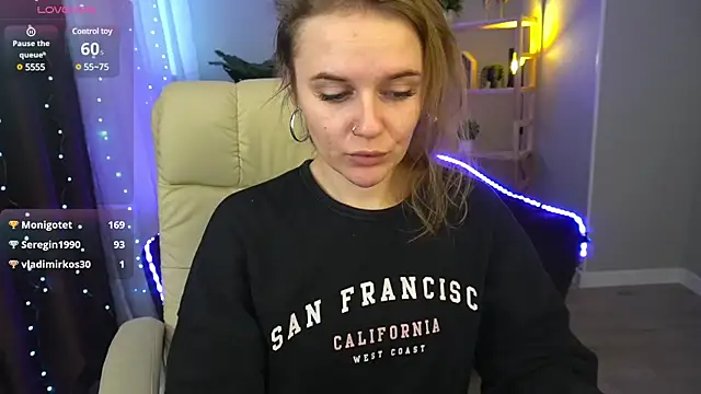 MaribelRiverr  online show from December 26, 10:16 am