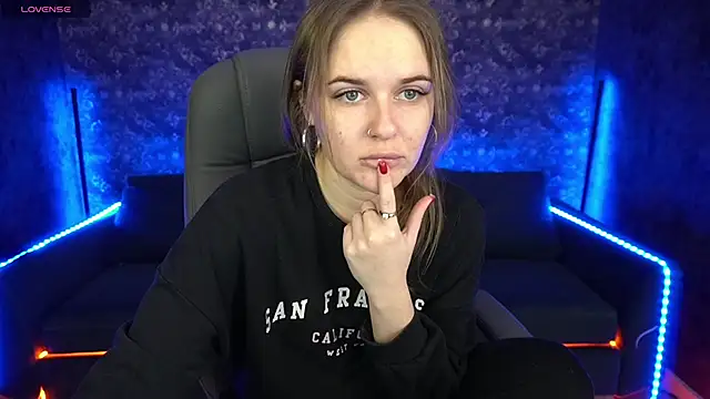 MaribelRiverr  online show from February 10, 6:31 am