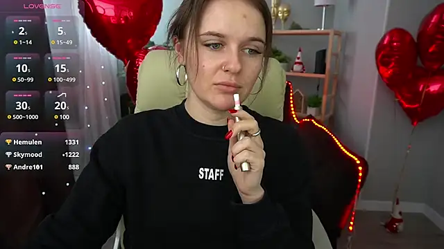 MaribelRiverr  online show from February 15, 9:49 am