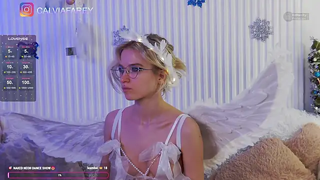 calviafarey online show from November 29, 10:13 pm