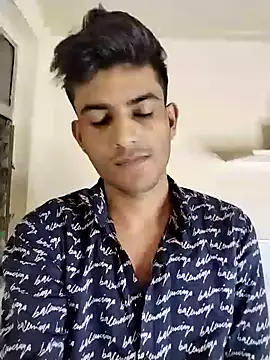 kingkartik7 online show from January 24, 9:26 pm