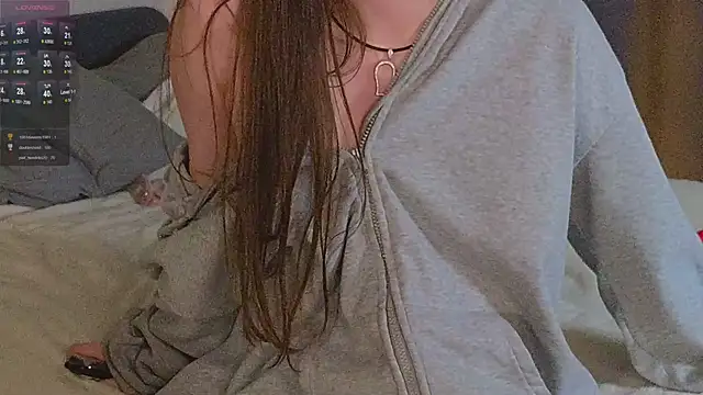 Snapshot of Roxie_Mils chatting on January 9, 9:16 pm Roxie Mils online show from January 9, 9:16 pm