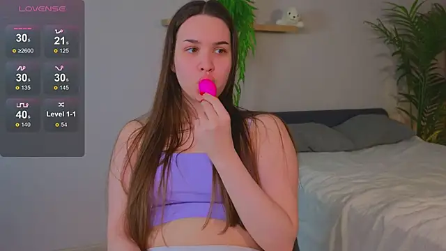 Snapshot of Roxie_Mils chatting on January 29, 3:37 pm Roxie Mils online show from January 29, 3:37 pm