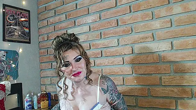 Snapshot of meganluv69 chatting on December 29, 2:31 pm meganluv69 online show from December 29, 2:31 pm