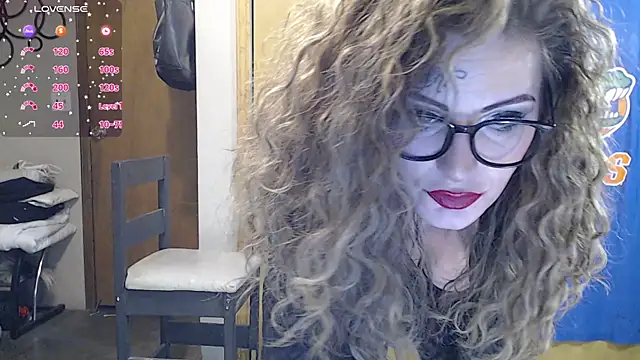 Snapshot of meganluv69 chatting on March 4, 3:59 pm meganluv69 online show from March 4, 3:59 pm