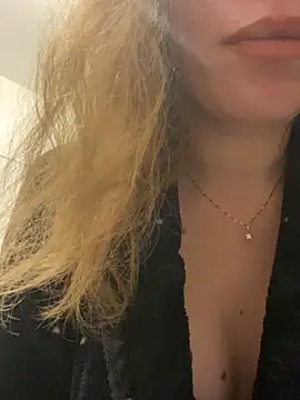 Snapshot of EvaRush chatting on December 20, 10:22 pm EvaRush online show from December 20, 10:22 pm