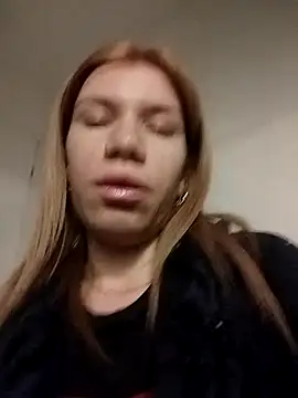 Snapshot of EvaRush chatting on November 17, 11:21 pm EvaRush online show from November 17, 11:21 pm