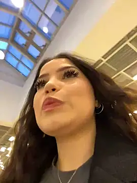 Chloe  Moon online show from December 4, 1:09 pm