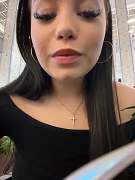 Chloe  Moon online show from January 5, 1:47 pm