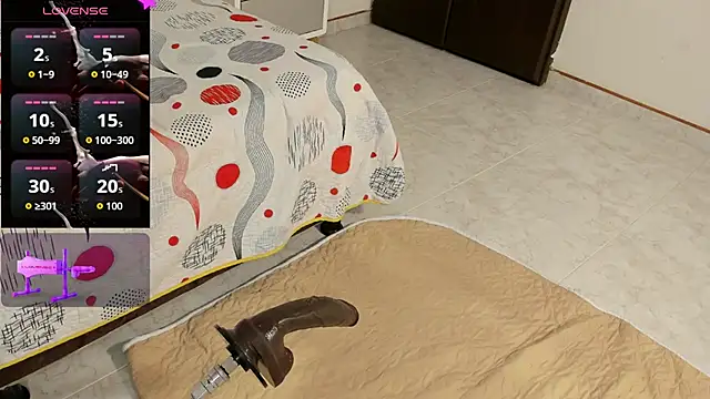 Snapshot of naireth_curves chatting on November 21, 2:21 am naireth curves online show from November 21, 2:21 am