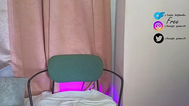 angie bigboobs  online show from December 2, 4:20 pm