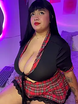 angie bigboobs  online show from October 21, 1:45 pm