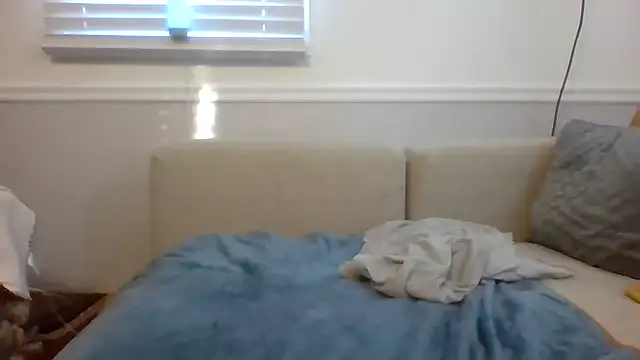 LauLauPAWG online show from January 20, 10:15 pm