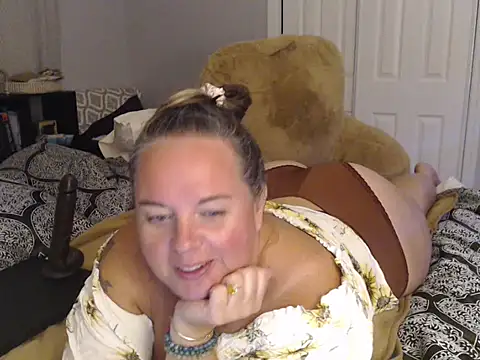 LauLauPAWG online show from October 7, 12:08 am