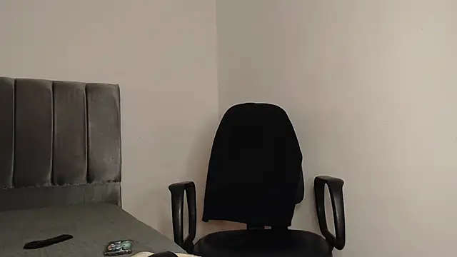 Snapshot of alex-lover chatting on February 8, 5:40 am alex-lover online show from February 8, 5:40 am