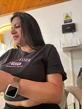 Milff parkerrr online show from February 11, 6:33 pm