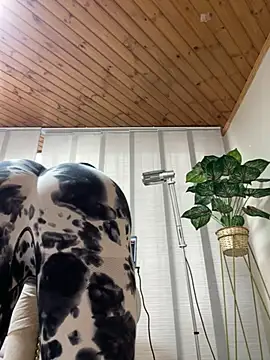 Milff parkerrr online show from March 7, 8:55 pm