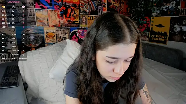 Butterflys1268 online show from March 15, 2:14 am