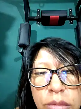 Snapshot of Giviper1 chatting on December 18, 7:36 am Giviper1 online show from December 18, 7:36 am