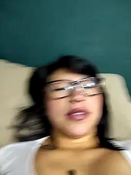 Snapshot of Giviper1 chatting on January 15, 3:43 am Giviper1 online show from January 15, 3:43 am