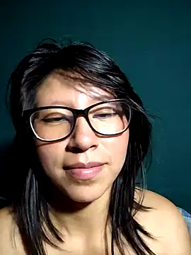 Snapshot of Giviper1 chatting on February 3, 5:51 am Giviper1 online show from February 3, 5:51 am