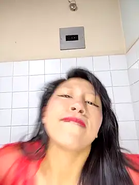 Snapshot of Giviper1 chatting on October 26, 2:39 am Giviper1 online show from October 26, 2:39 am