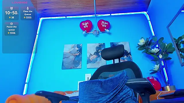 Snapshot of _hairybeard_ chatting on February 21, 12:06 pm hairybeard online show from February 21, 12:06 pm