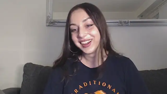 courtneyPerfect online show from December 17, 6:09 pm