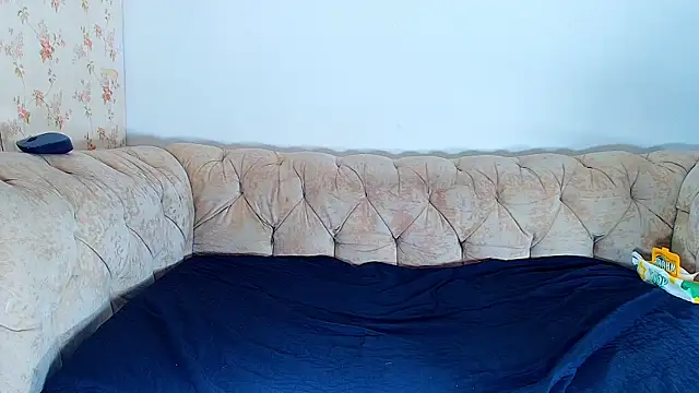 kira mz online show from September 24, 12:08 pm