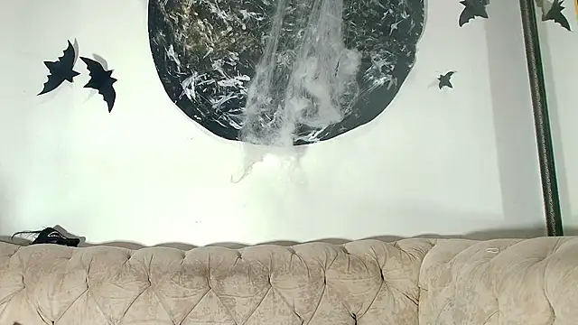 kira mz online show from October 28, 11:58 am