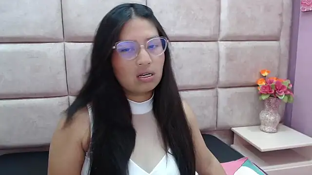 Miaa Smiith  online show from February 7, 2:50 am