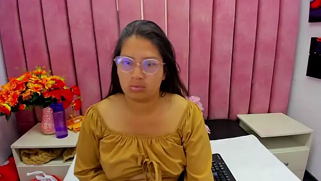 Miaa Smiith  online show from September 18, 3:08 am