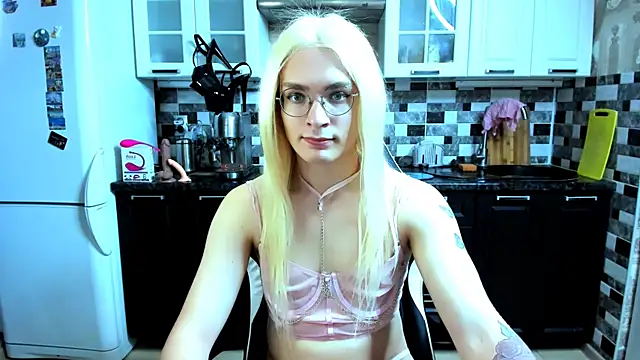 Snapshot of Jimmy_Bearn chatting on November 15, 2:46 pm Jimmy Bearn online show from November 15, 2:46 pm