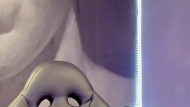 Snapshot of bradley_smith chatting on March 13, 11:49 pm bradley smith online show from March 13, 11:49 pm