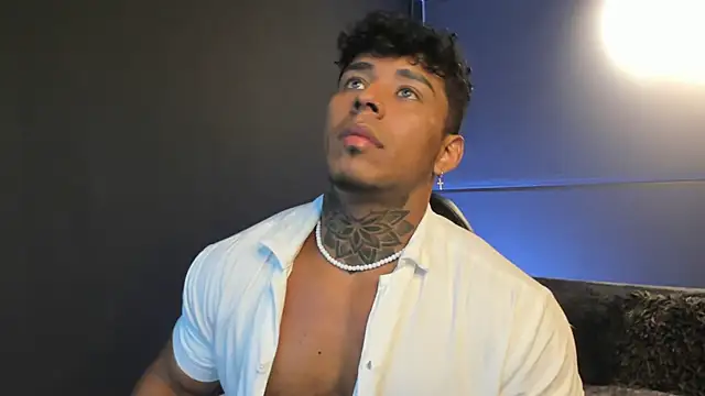 Snapshot of bradley_smith chatting on October 26, 6:08 am bradley smith online show from October 26, 6:08 am