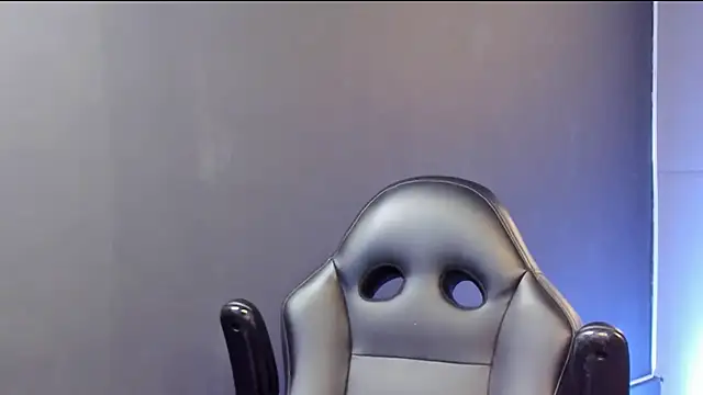 Snapshot of bradley_smith chatting on November 1, 4:03 am bradley smith online show from November 1, 4:03 am