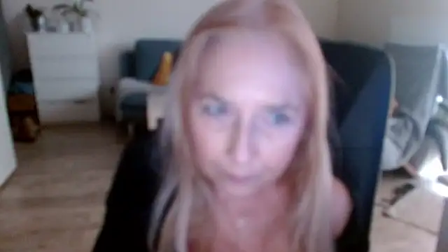 sofia xkiss online show from January 10, 10:39 am