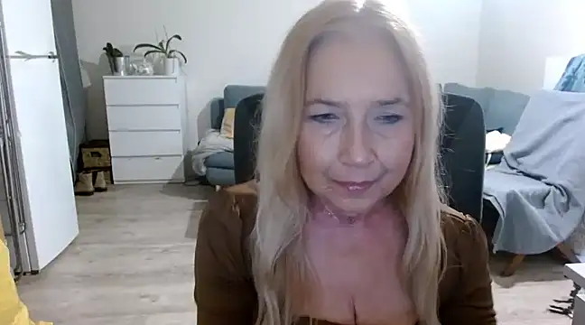 sofia xkiss online show from January 14, 7:48 am