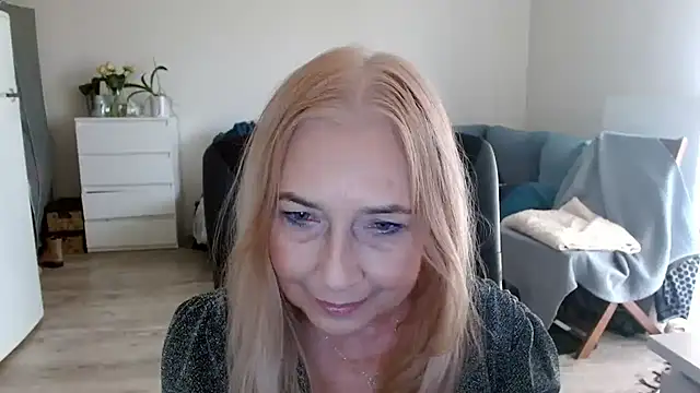 sofia xkiss online show from January 22, 10:50 am